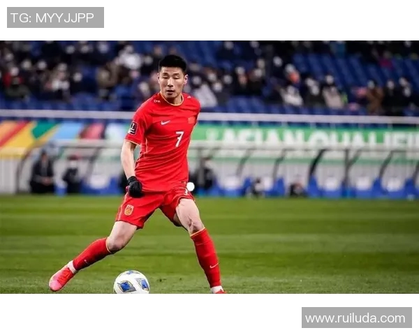 武磊在中超联赛再度破门,上海上港豪取四连胜势不可挡